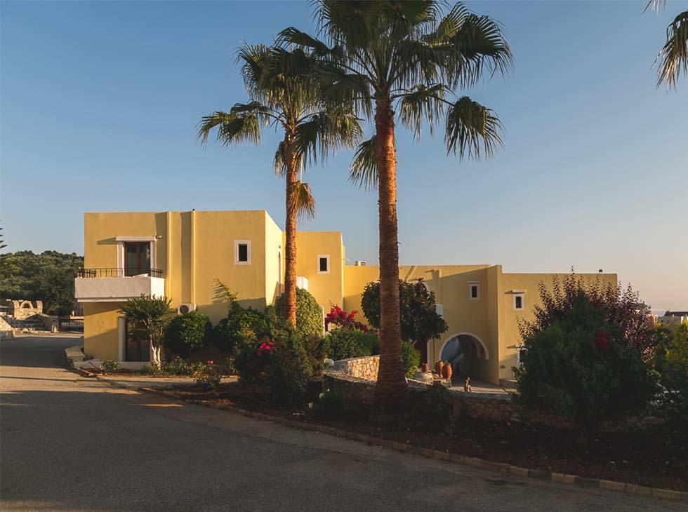 Langley Resort Almirida Bay Exterior photo