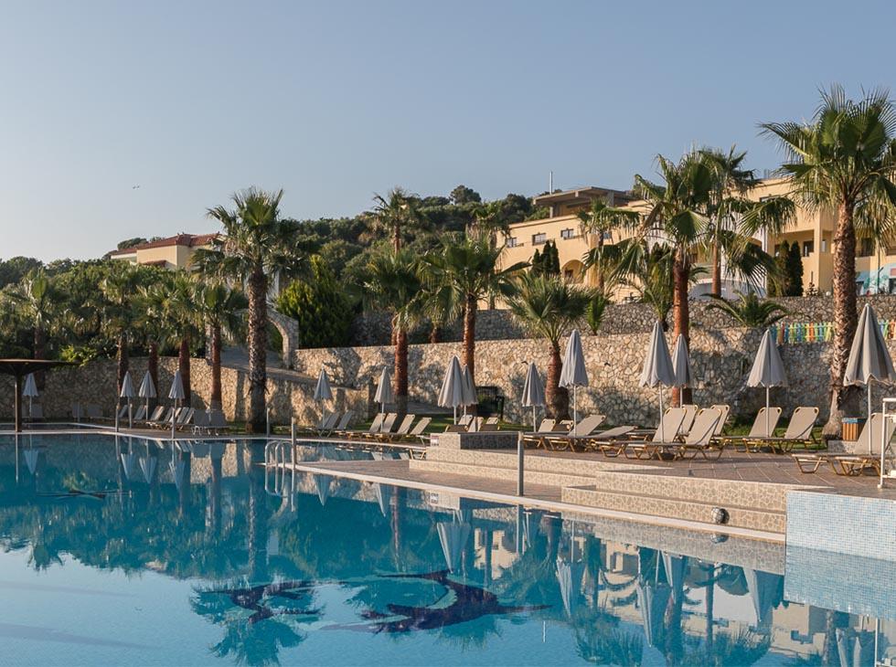 Langley Resort Almirida Bay Exterior photo