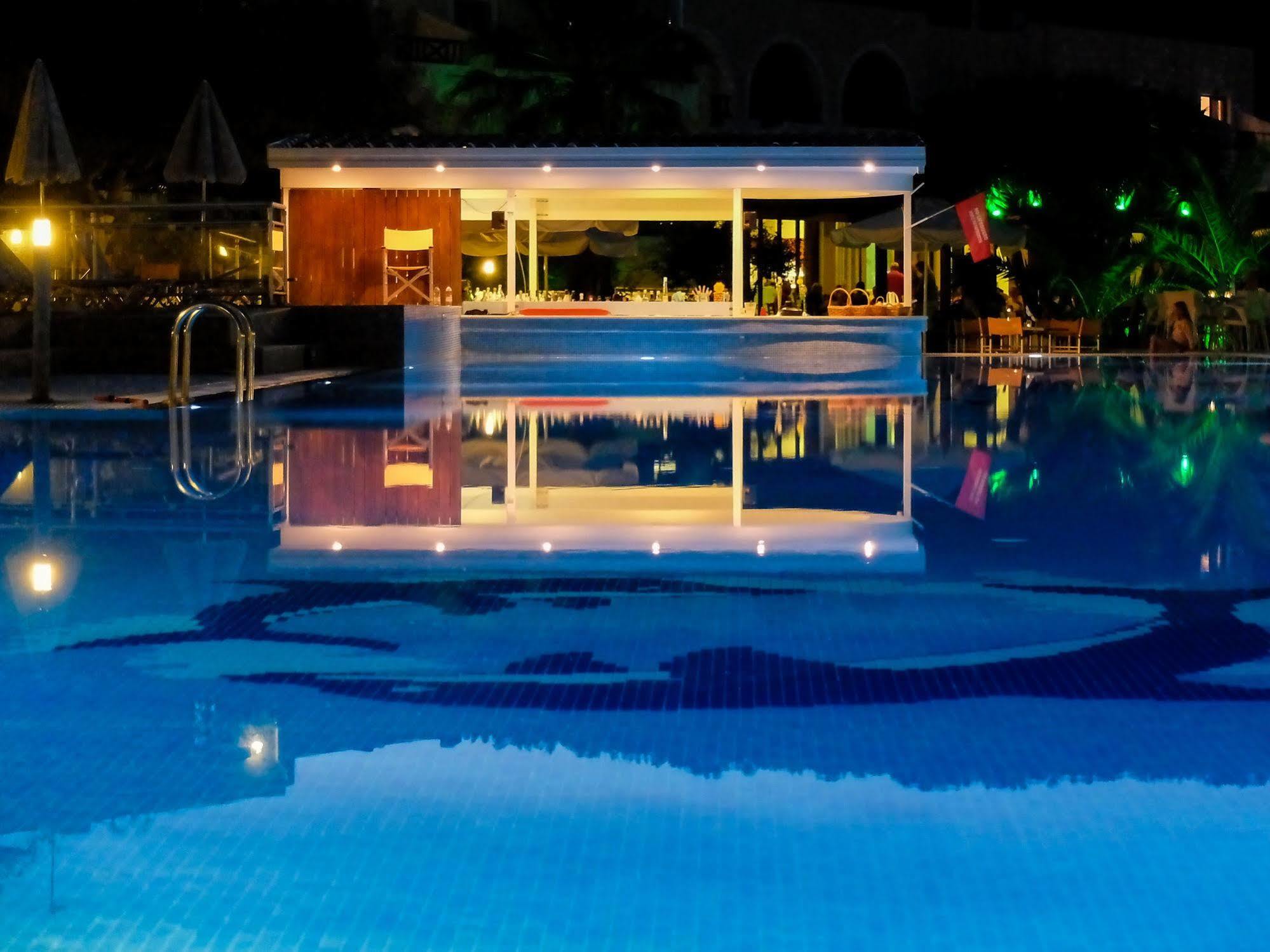 Langley Resort Almirida Bay Exterior photo
